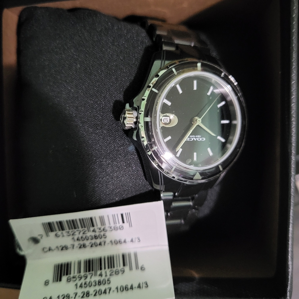 Watch - Picture 2 of 3